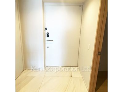 玄関 ※写真・画像は実際と異なる場合がございます。部屋写真は同一タイプのものです。（ただし、画像中にタイプ名の記載がある場合はその記載内容を優先します。）