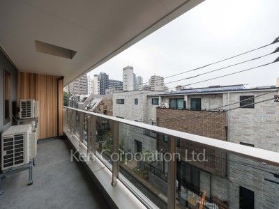 MOCXION PREMIUM四谷大京町の写真 バルコニー