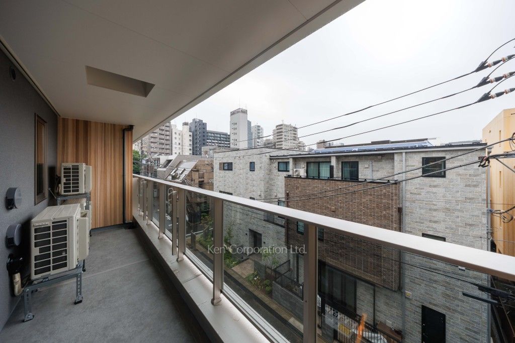 MOCXION PREMIUM四谷大京町の写真 バルコニー