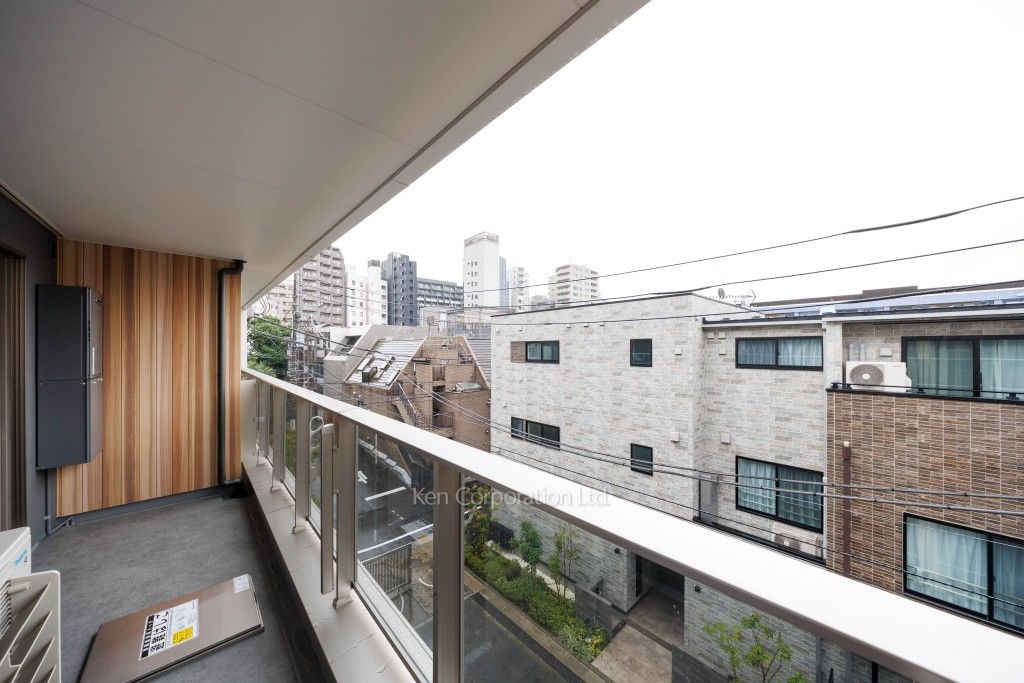 MOCXION PREMIUM四谷大京町の写真 バルコニー
