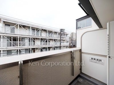MOCXION PREMIUM四谷大京町の写真 バルコニー