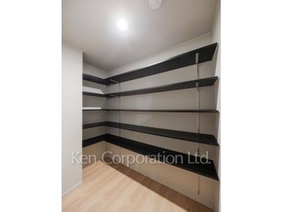 MOCXION PREMIUM四谷大京町の写真 ストレージ