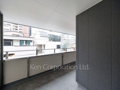 MOCXION PREMIUM四谷大京町の写真 バルコニー