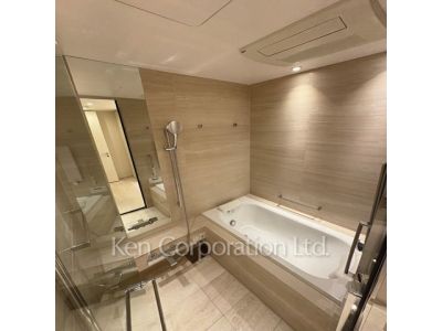 バスルーム ※写真・画像は実際と異なる場合がございます。部屋写真は同一タイプのものです。（ただし、画像中にタイプ名の記載がある場合はその記載内容を優先します。）