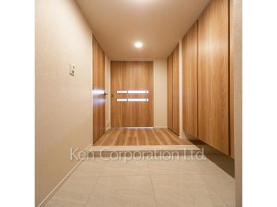 玄関 ※写真・画像は実際と異なる場合がございます。部屋写真は同一タイプのものです。（ただし、画像中にタイプ名の記載がある場合はその記載内容を優先します。）
